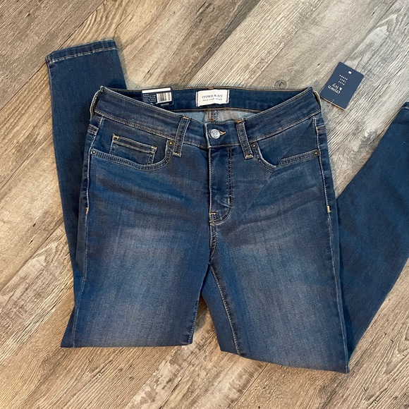 Crown & Ivy Skinny jeans - Picture 5 of 10